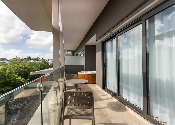 Apartahotel 2022 Modern Steps To The Ocean W/ Hot Tub Playa del Carmen