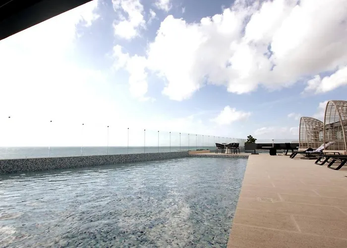 Apartahotel 2022 Modern Steps To The Ocean W/ Hot Tub 4*
