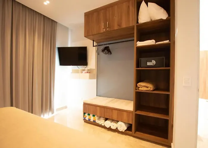 Apartahotel 2022 Modern Steps To The Ocean W/ Hot Tub 4*